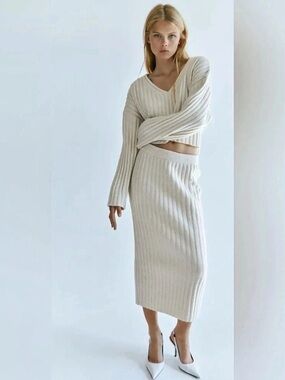 H&M Rib-Knit Sweater & Skirt Set in Cream | Size XS | Like New